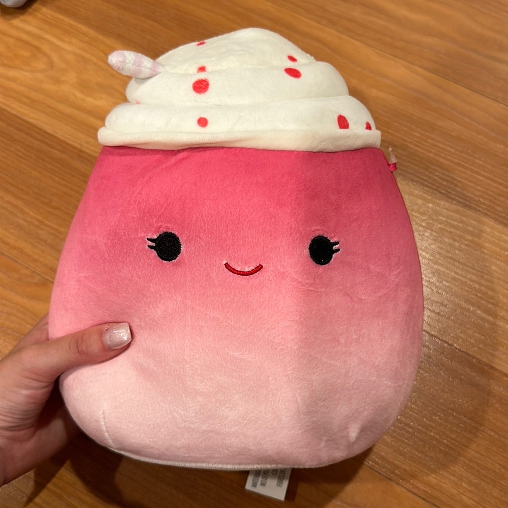 Cinnamon Squishmallow - Milkshake/Boba